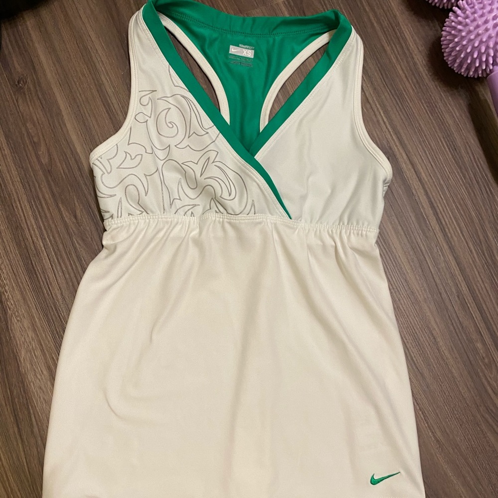 Women’s Nike Activewear Fitness Tank Top - XS